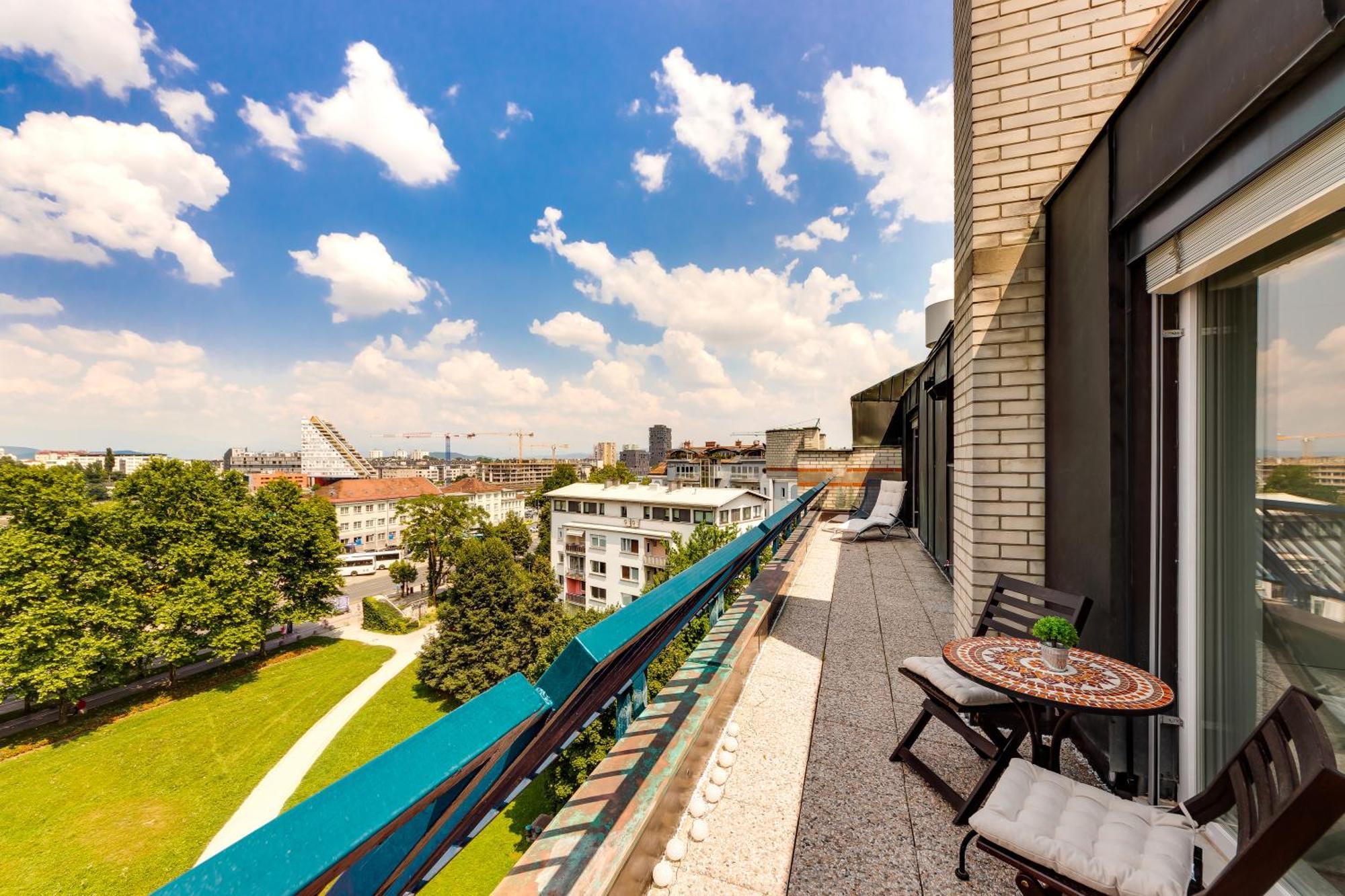 Luxe Penthouse With A Castle View ليوبليانا المظهر الخارجي الصورة